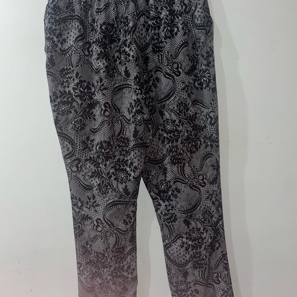 New York & Company Stretch Black and White Patterned Pants - Picture 4 of 7